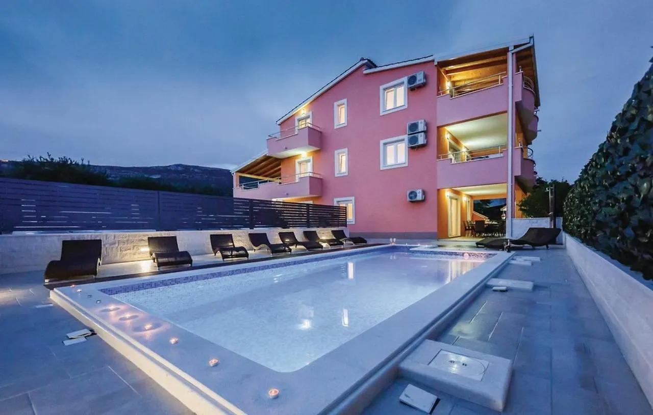 Villa Punta Kastela 0*,  Croatia